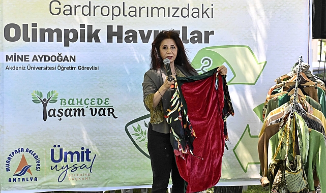 Eski kıyafetlerini yenilediler