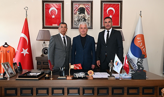 Finike Belediyesi'nde başkan yardımcıları belirlendi