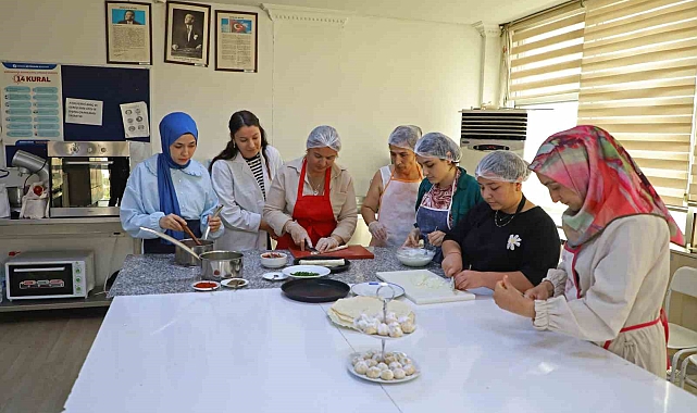 Gaziantep mutfağını ATASEM'de öğreniyorlar