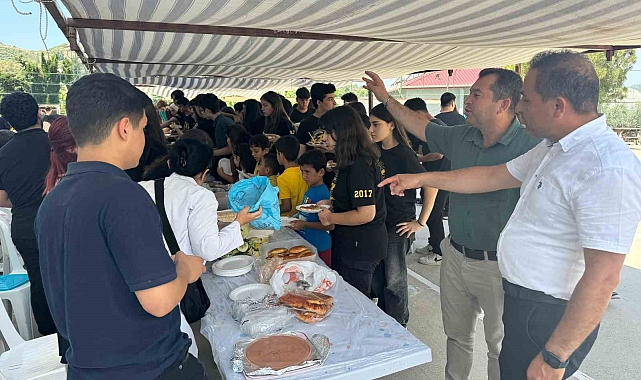 Gazipaşa Fen Lisesi'nde Hatay'a destek panayırı düzenlendi
