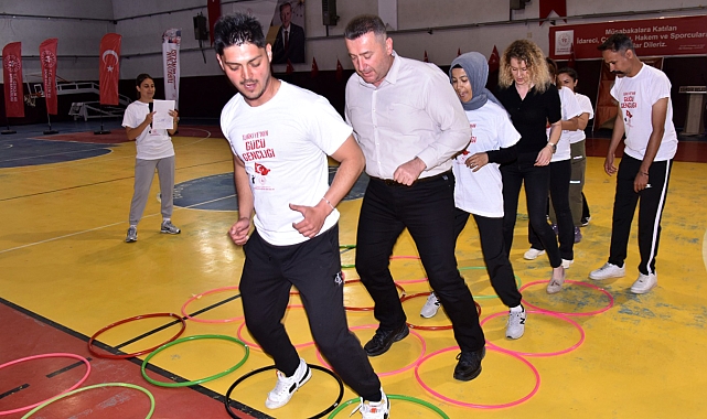 Gençlik Haftası'nda sporcular aileriyle yarıştı