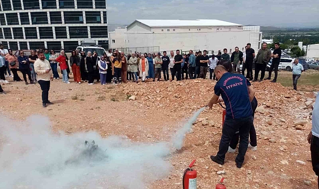 İtfaiyeden yangın ve arama kurtarma tatbikatı