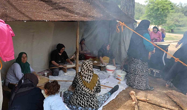 Kahramanmaraş'ta Yörüklerin bazlama şenliği