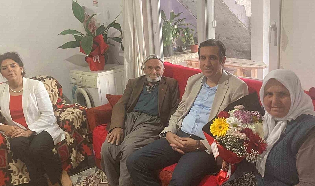 Kaymakam Topsakaloğlu, şehit ailesiyle bir araya geldi