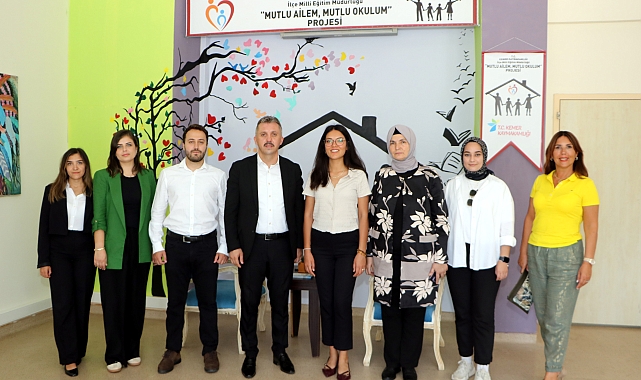 Kemer'de 'Mutlu Ailem, Mutlu Okulum' projesi başladı