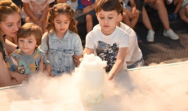 Kepez'in Bilim Merkezi'nden eğlenceli bilim deneyleri