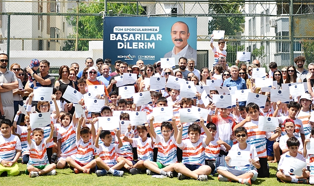 Konyaaltı'nın sporcuları sertifikalarını aldı