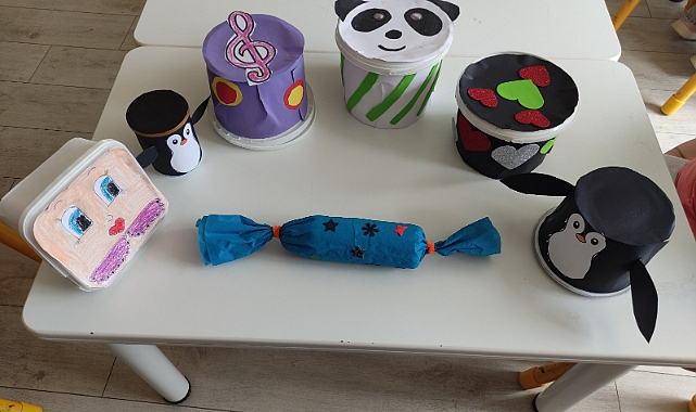 Minikler ritim aletleri yaptı
