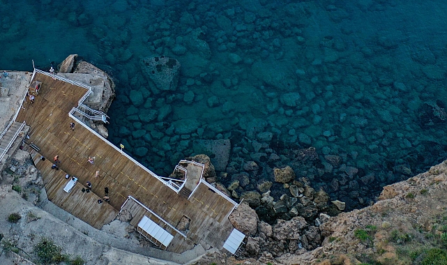 Muratpaşa'nın tüm plajları mavi bayraklı