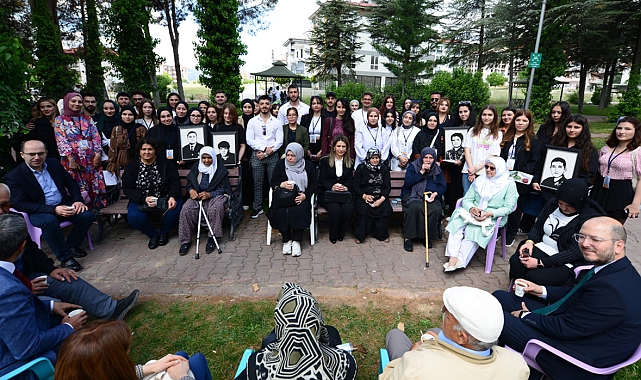 Öğrenciler şehit annelerini ağırladı