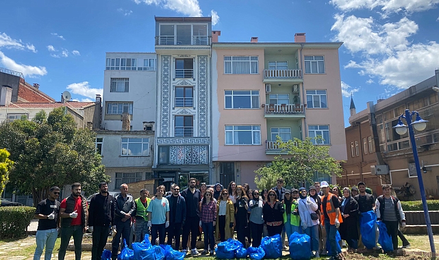 Eğirdir Gölü'nde Öğrencilerden Çevre Temizliği: Isparta'nın Gençleri Çevre İçin El Ele
