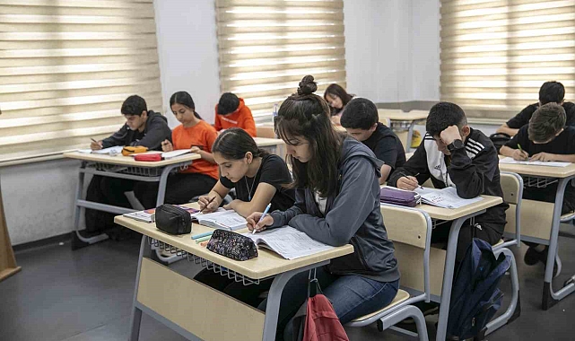 Öğrencilerin sınav kaygısını aşmaları için destek veriliyor