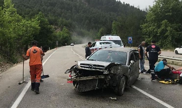 Otomobil bariyere çarptı, kız bebek öldü