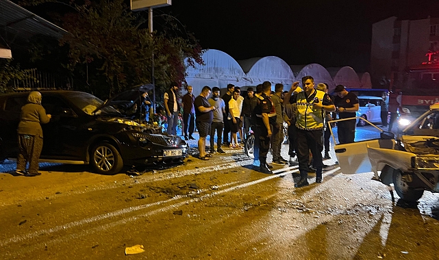 Otomobiller çarpıştı: 1 ölü