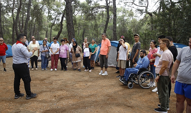 Antalya'da Farklı Bir Kamp Deneyimi: Özel Gençler Gençlik Kampı'nda!