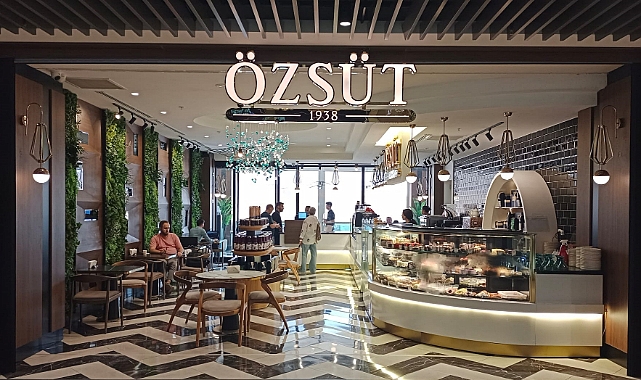 Özsüt Antalya’daki altıncı mağazasını Alanya’da açtı!