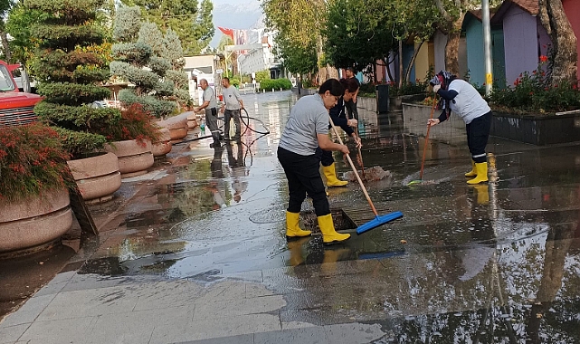 Sanat Sokağı’nda temizlik çalışması