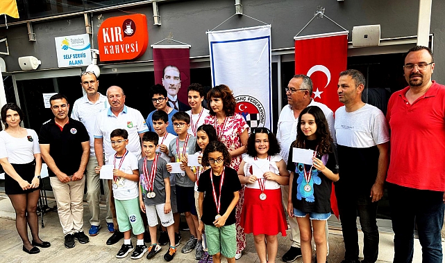 Satranç turnuvası heyecanı