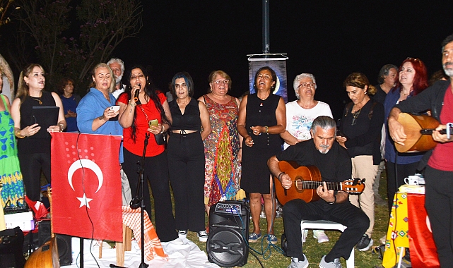 Şiirler plaja taşındı