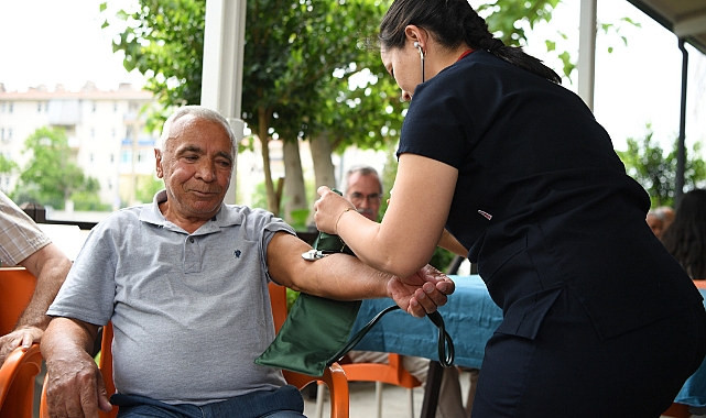 Tansiyonlar ölçüldü, sağlıklı kalmanın yolları anlatıldı