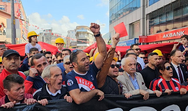 Taraftarlardan TFF'ye tepki yürüyüşü