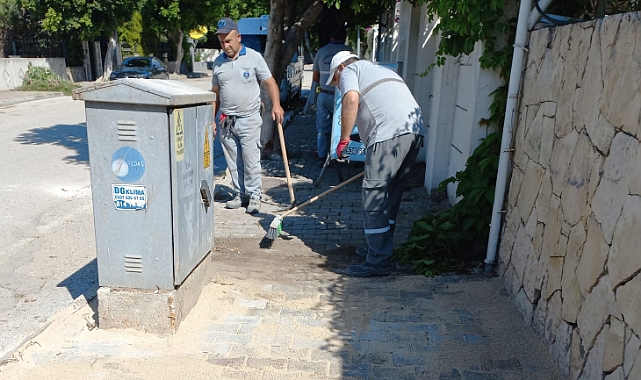 Tekirova’da kaldırım çalışmaları