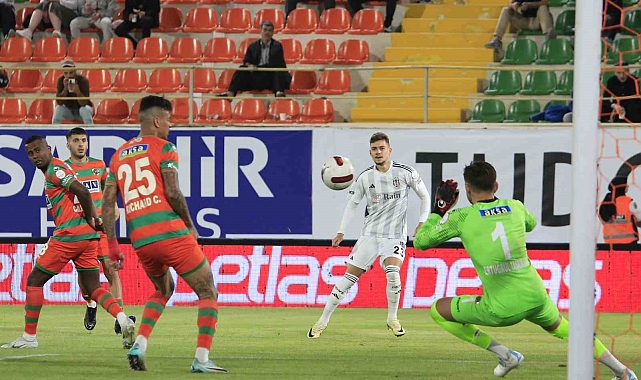 Trendyol Süper Lig: Alanyaspor: 1 - Beşiktaş: 1