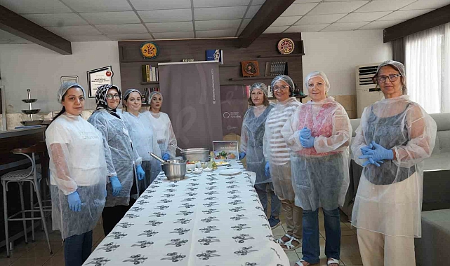 Türk Mutfağı Haftası'nda coğrafi işaretli Antalya piyazı yapıldı