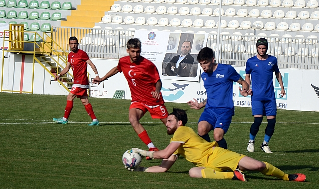 Türkiye, İşitme Engelliler Avrupa Futbol Şampiyonası'nda Fransa'ya 2-1 mağlup oldu