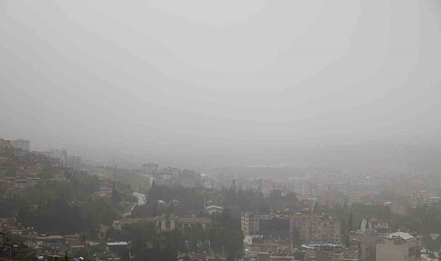 Türkiye'nin güneyinde toz bulutu etkisini hissettiriyor
