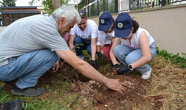 Umutlar okul serasında yeşerecek