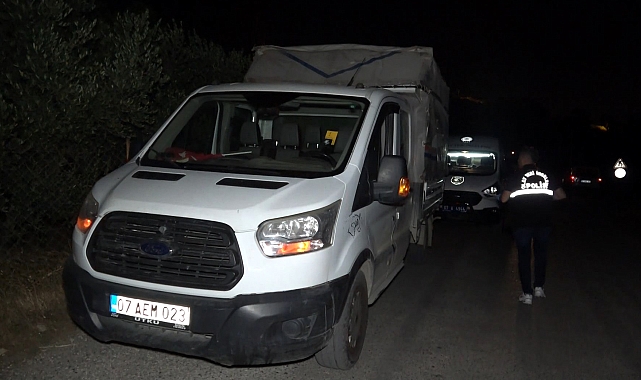 'Yol verme' tartışmasında mermi yağdı
