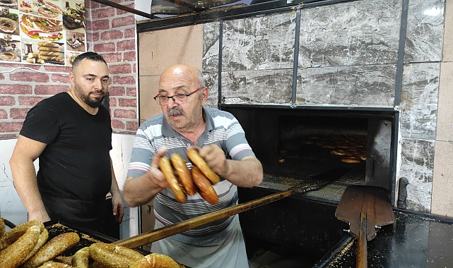 48 yıldır simit fırını işletiyor