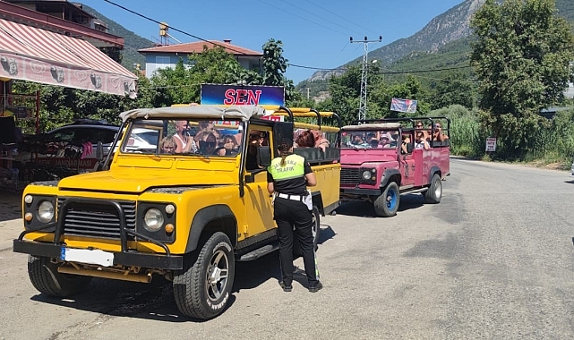 Alanya'da 7 safari aracına ve sürücüsüne ceza kesildi
