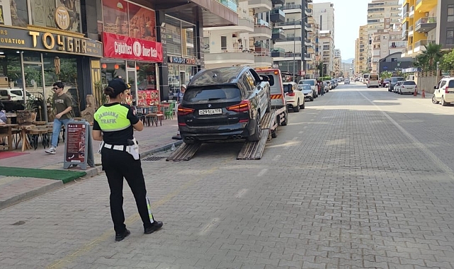 Alanya'da 9 araca men cezası, aranan 1 şahıs yakalandı