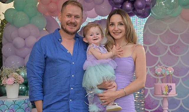 Alina yeni yaşına parti ile 'merhaba' dedi