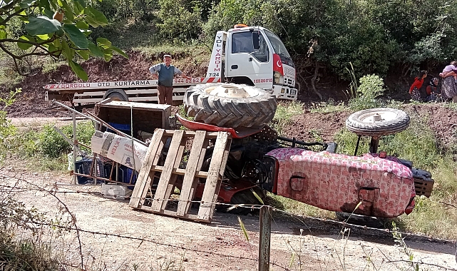 Annesiyle kiraz toplamaya giderken devrilen traktörün altında kaldı