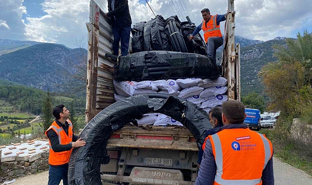 Antalya Büyükşehir'den Aksekili üreticilere sulama borusu desteği