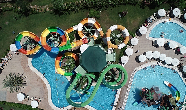 Antalya son yılların en hareketli bayram tatilini geçirdi