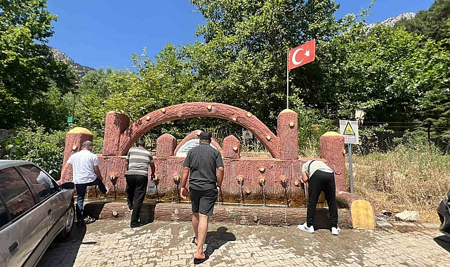 'Ardıç suyu mesire alanı' piknikçilerin uğrak yeri oldu