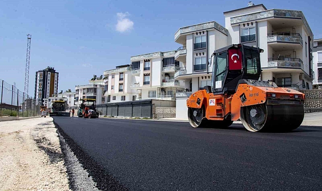 Arpaçsakarlar'da sıcak asfalt çalışması