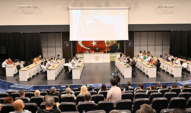 Başkan Uysal, ‘Kimse rahatsız olmasın. Dünya standartlarında hizmet binası kazandıracağız’