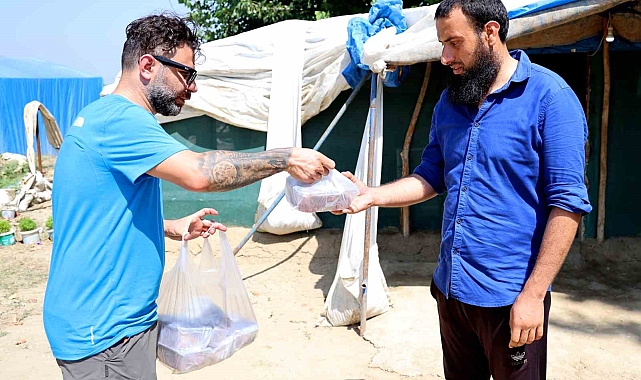 Binlerce ihtiyaç sahibi aileye kurban eti dağıtıldı