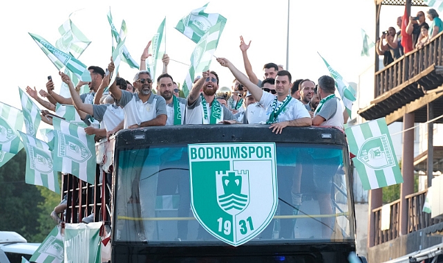 Bodrum FK Şampiyonluğu Taraftarlarıyla Kutladı: Coşkulu Tur ve Havai Fişek Gösterisi