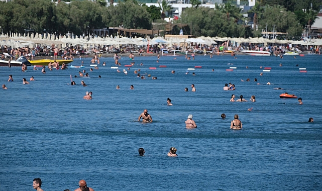 Bodrum sahillerinde bayram tatili yoğunluğu
