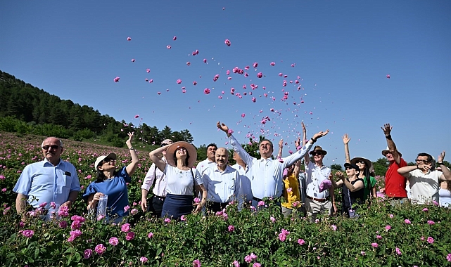 Büyükelçiler Isparta'da gülün yolculuğuna tanıklık etti