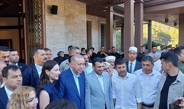 Cumhurbaşkanı Erdoğan bayram namazını Muğla'da kıldı