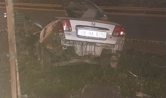 Direğe çarpan otomobilin sürücüsü hayatını kaybetti