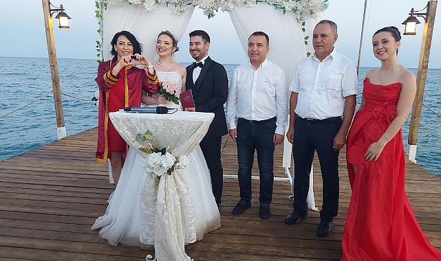Doktorlar mutluluğa ilk adımı attı 