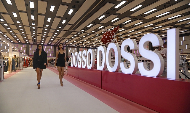 Dosso Dossi Fashion Show devam ediyor